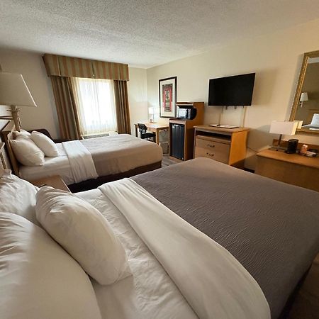 Quality Inn Перрісберґ Екстер'єр фото