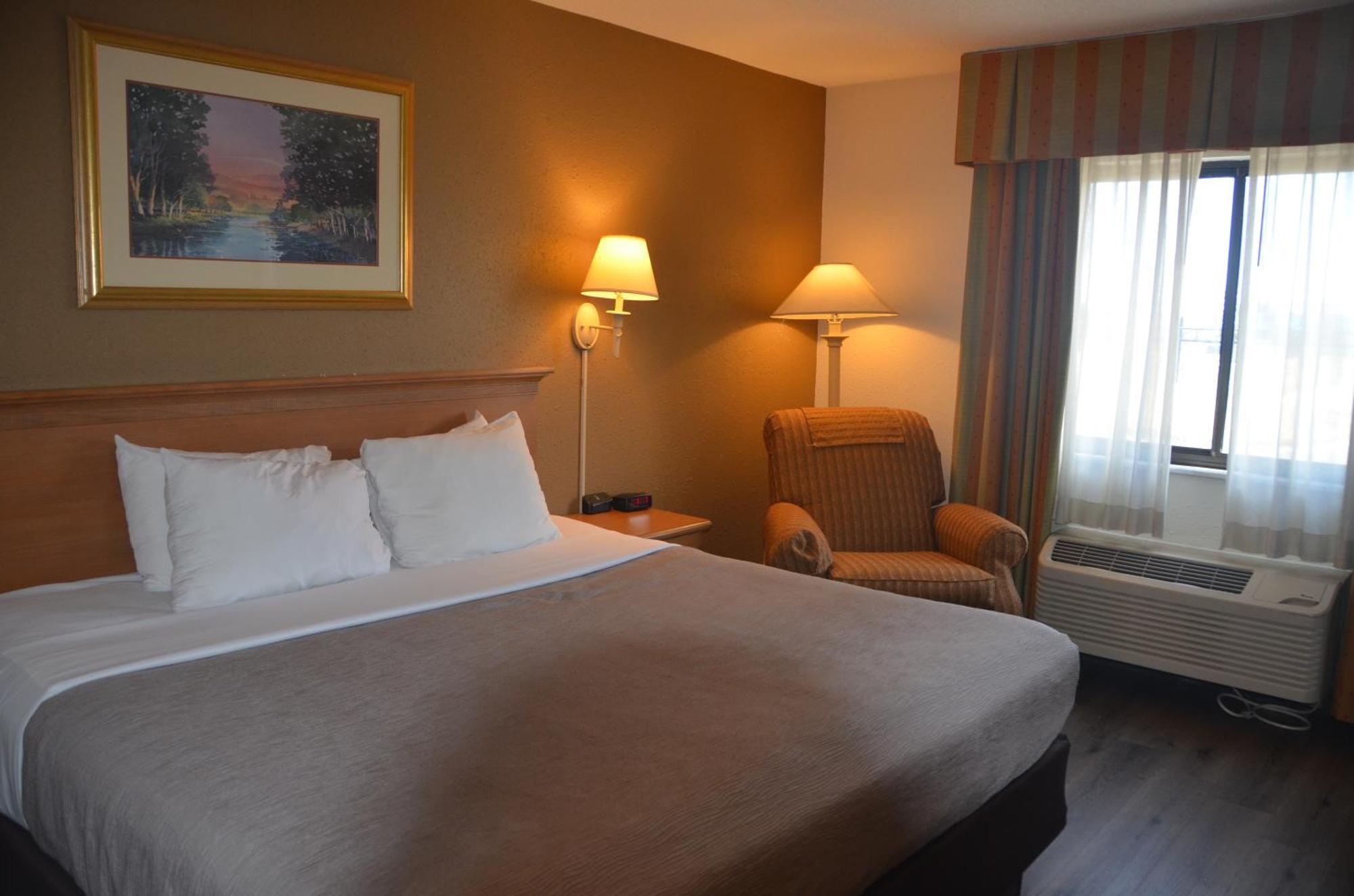 Quality Inn Перрісберґ Екстер'єр фото